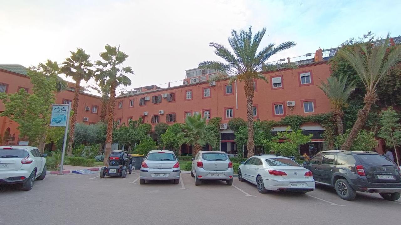 Riad A Marrakech Dans La Residence Touristique Al Qaria Assiyahia Marrákes Kültér fotó