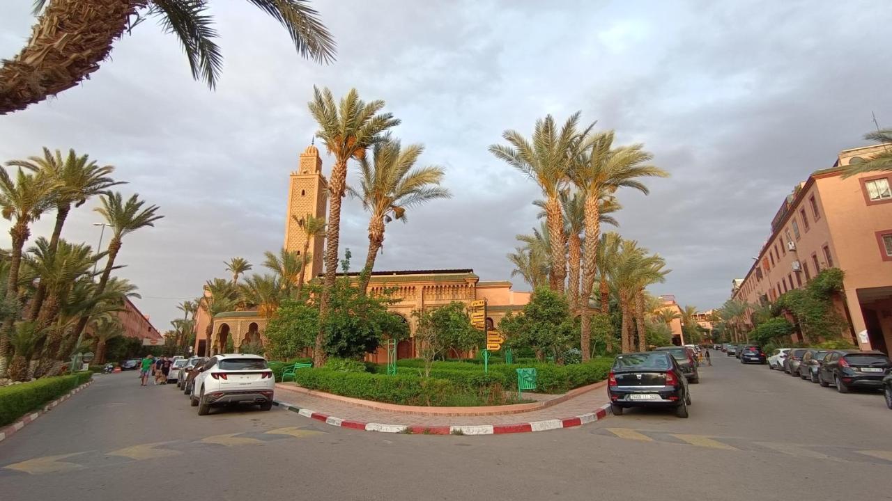 Riad A Marrakech Dans La Residence Touristique Al Qaria Assiyahia Marrákes Kültér fotó
